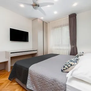 Nina Bed & Breakfast